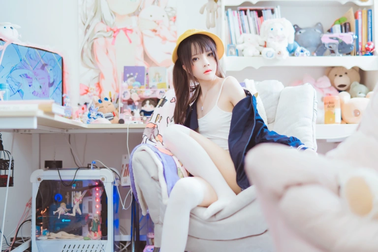桜桃喵《桜桃未熟3 奶桃桃》主题写真：102张全套美图