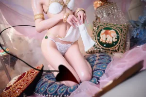 阿包也是兔娘《梦梦舞娘》主题写真：42张全套美图