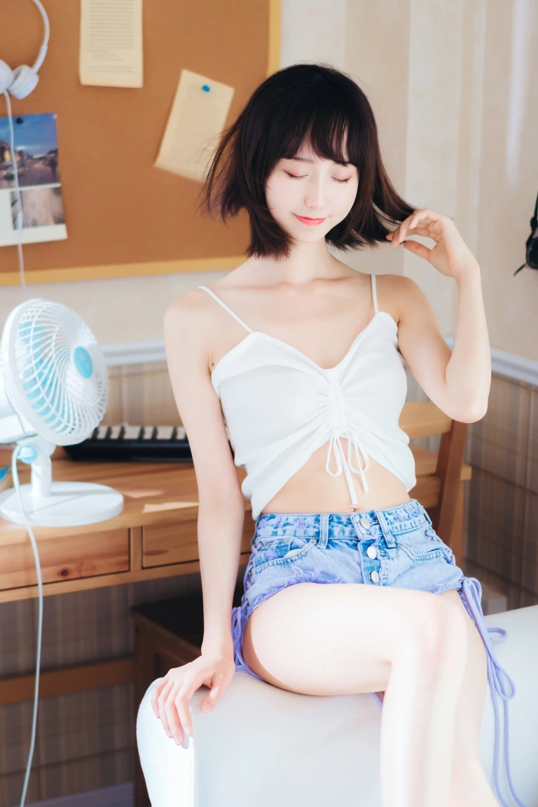 木棉棉《心动模式》主题写真：43张全套美图