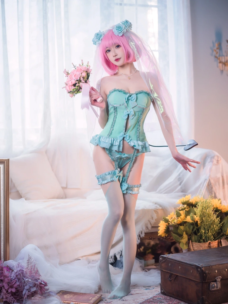 阿包也是兔娘《梦梦 婚纱内衣》主题写真：33张全套美图