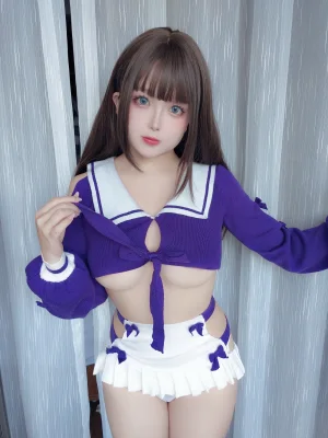 日奈娇(椎名莜)《学生妹自拍》主题写真：49张全套美图，含11个视频