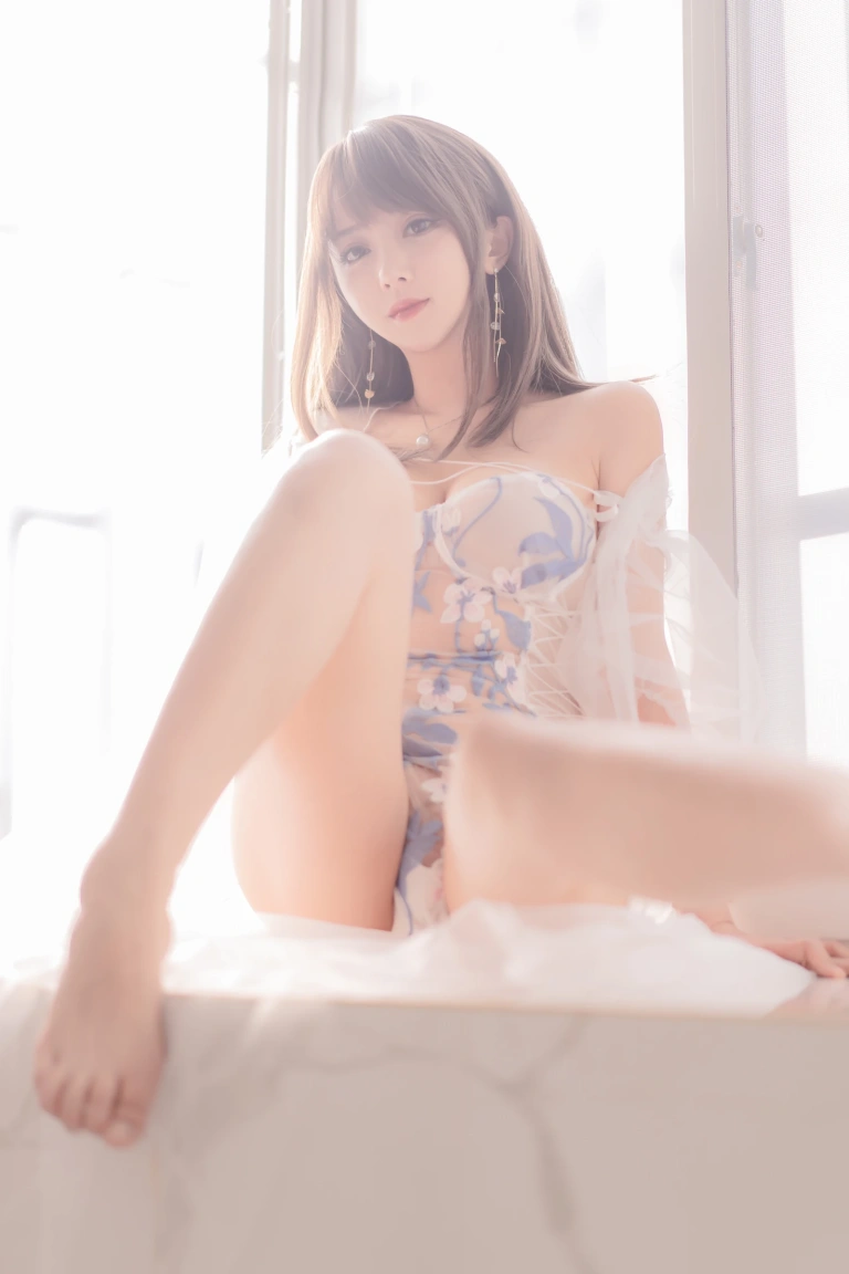 过期米线线喵《午后》主题写真：68张全套美图