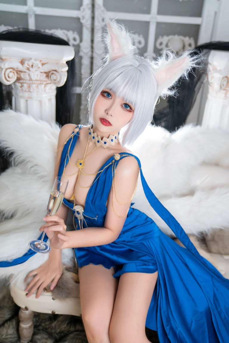 瓜希酱&Momoko葵葵《碧蓝航线赤城&加贺 礼服》主题写真：46张全套美图