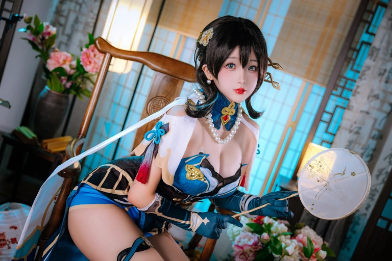日奈娇(椎名莜)《阮梅》主题写真：30张全套美图