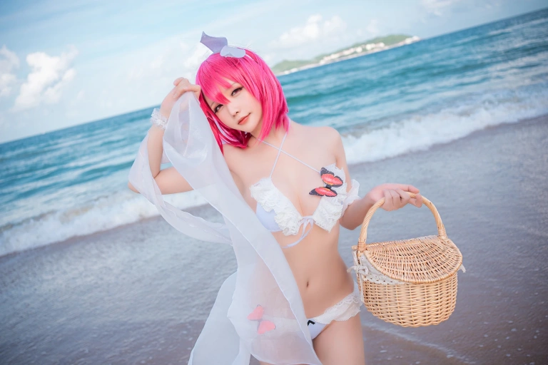 星之迟迟《《鸣夏》 黑太子》主题写真：30张全套美图