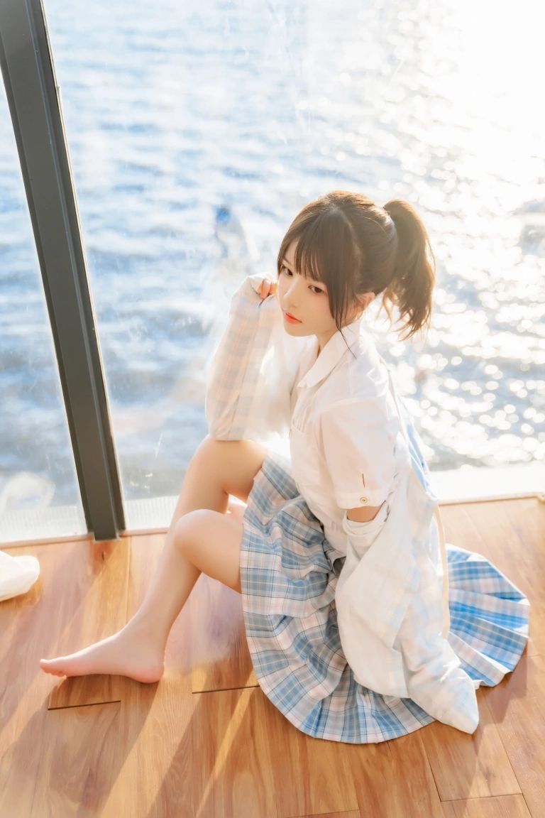 桜桃喵《桜桃未熟3 感光》主题写真：30张全套美图