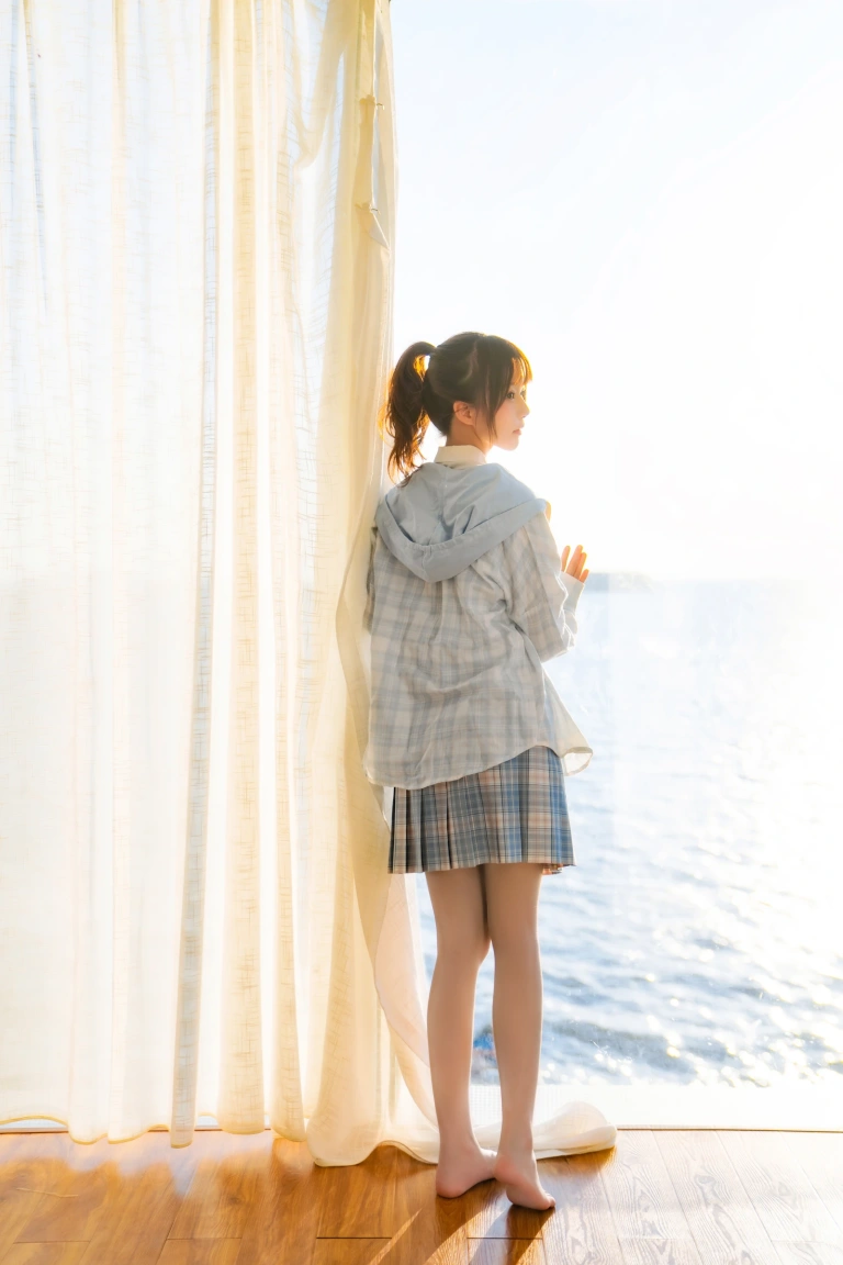 桜桃喵《桜桃未熟3 感光》主题写真：30张全套美图