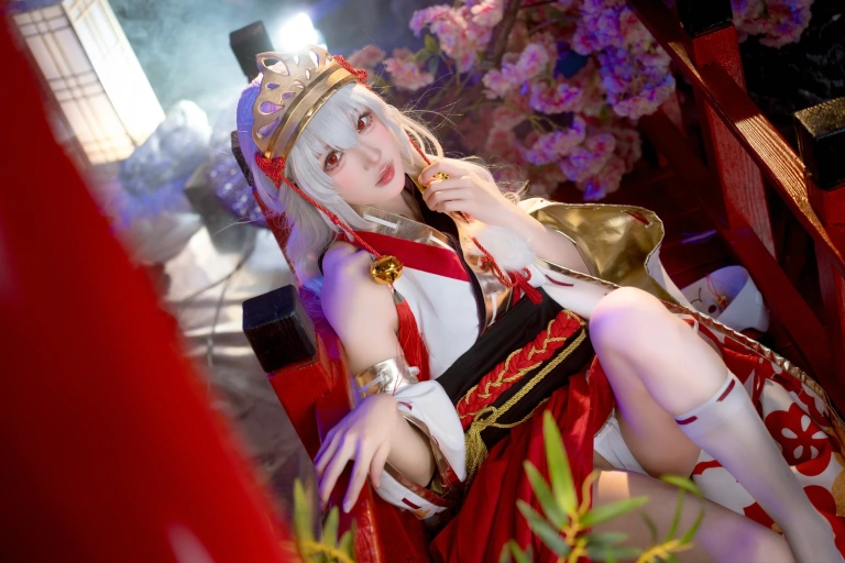 阿包也是兔娘《樱境物语 巫女浴池》主题写真：58张全套美图，含1个视频