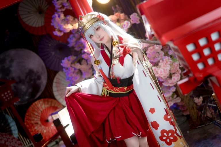 阿包也是兔娘《樱境物语 巫女浴池》主题写真：58张全套美图，含1个视频