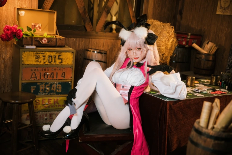 瓜希酱《光之高扬斯卡娅2階》主题写真：30张全套美图