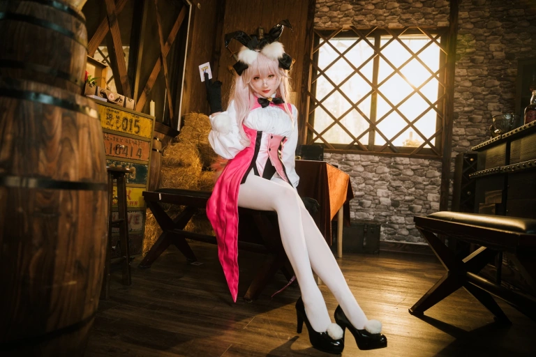 瓜希酱《光之高扬斯卡娅2階》主题写真：30张全套美图