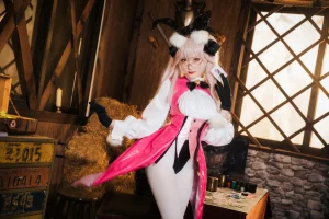 瓜希酱《光之高扬斯卡娅2階》主题写真：30张全套美图