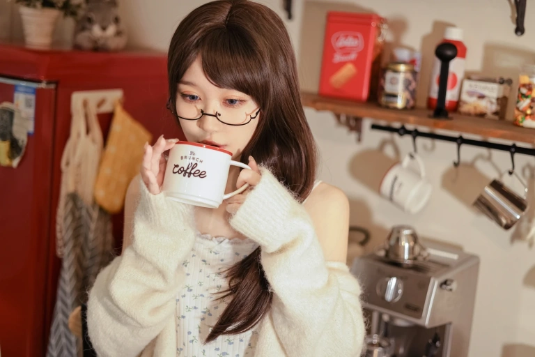 阿包也是兔娘《轻熟女》主题写真：34张全套美图