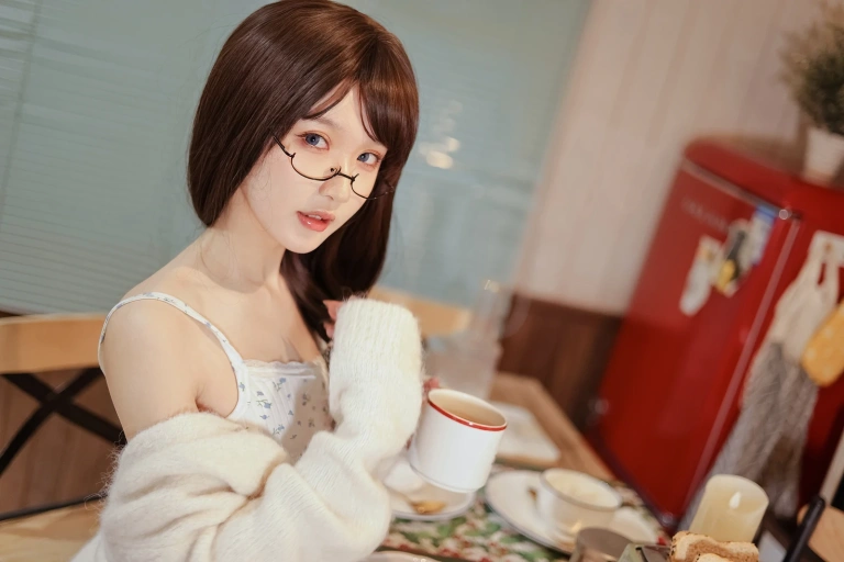 阿包也是兔娘《轻熟女》主题写真：34张全套美图