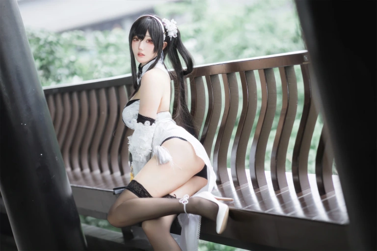 瓜希酱《碧蓝航线 镇海旗袍》主题写真：15张全套美图