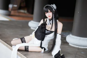 瓜希酱《碧蓝航线 镇海旗袍》主题写真：15张全套美图
