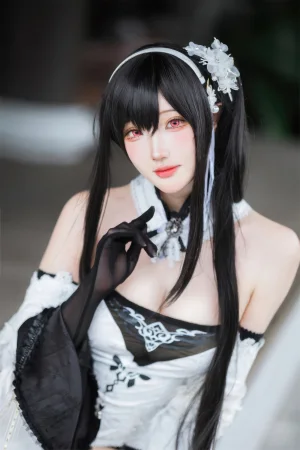 瓜希酱《碧蓝航线 镇海旗袍》主题写真：15张全套美图