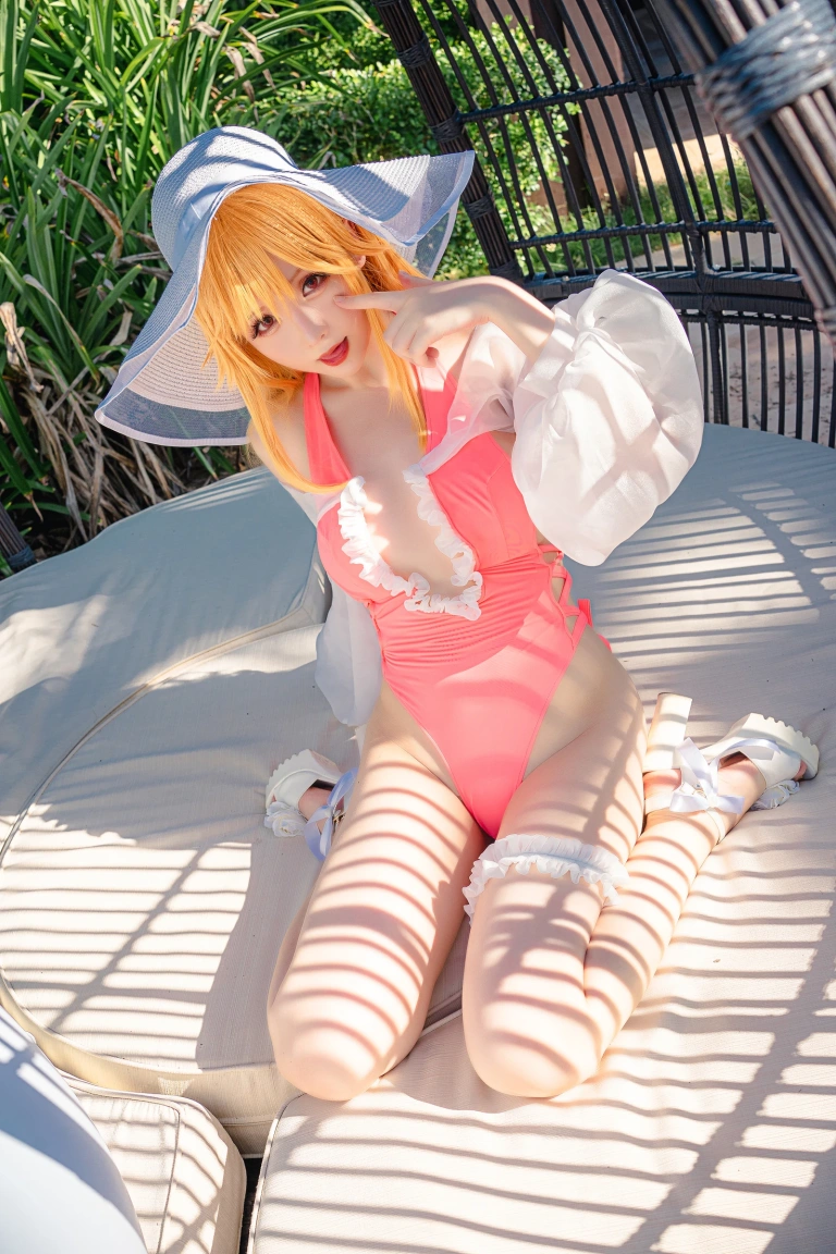 星之迟迟《《鸣夏》 黎塞留》主题写真：30张全套美图