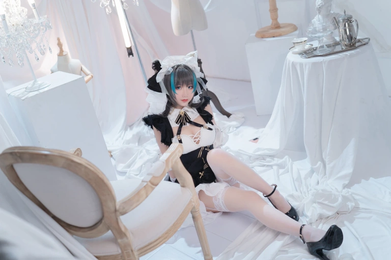 面饼仙儿《柴郡》主题写真：36张全套美图