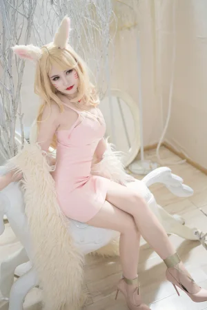 小仓千代《舰长图包 kda阿狸同人》主题写真：24张全套美图
