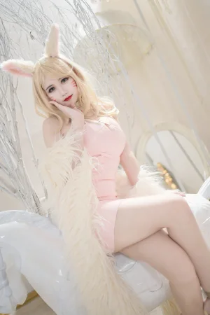 小仓千代《舰长图包 kda阿狸同人》主题写真：24张全套美图