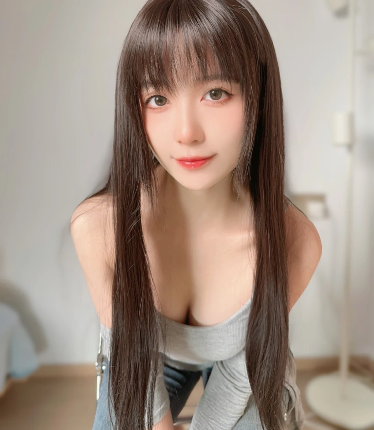 布丁大法《[Perohub] 2025年08月合集》主题写真：119张全套美图，含14个视频