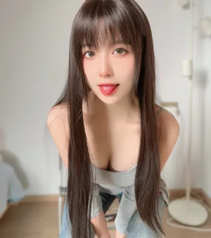 布丁大法《[Perohub] 2025年08月合集》主题写真：119张全套美图，含14个视频