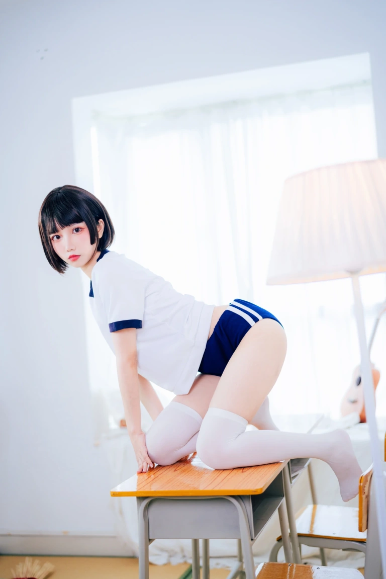 果咩酱《体操服》主题写真：19张全套美图