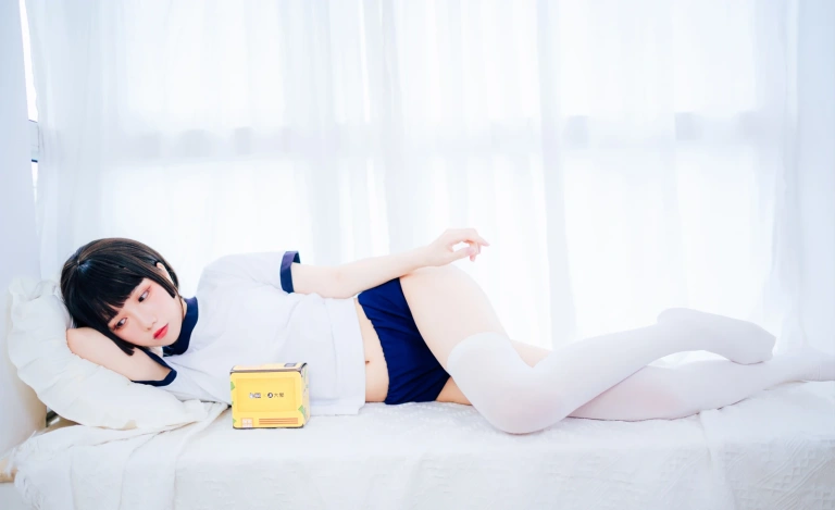 果咩酱《体操服》主题写真：19张全套美图