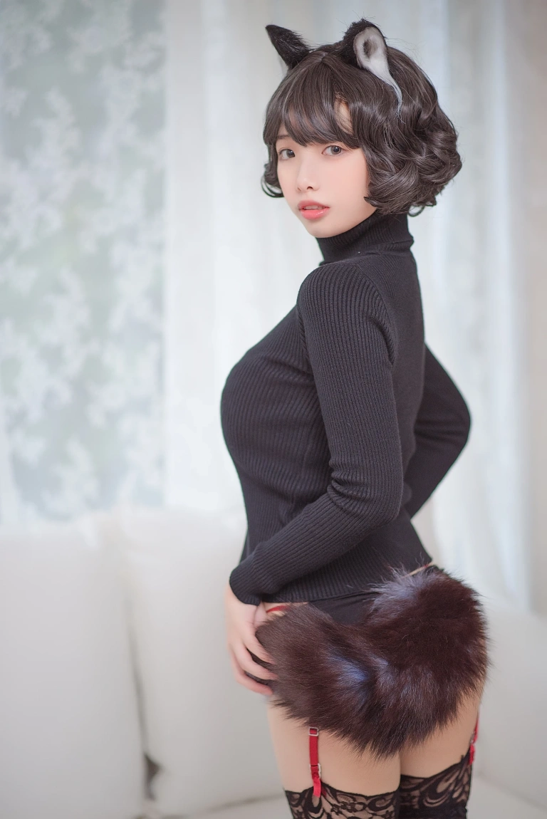 雯仔不讲道理《黑猫内衣》主题写真：31张全套美图
