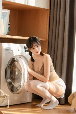 念雪《蜜桃拿铁》主题写真：36张全套美图