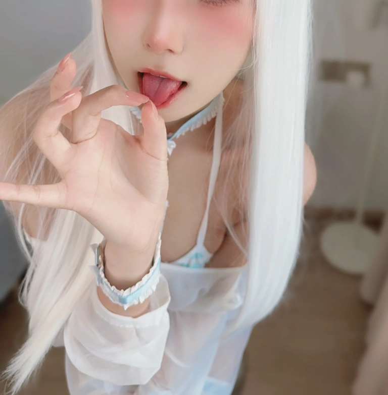布丁大法《白毛女友》主题写真：105张全套美图，含8个视频