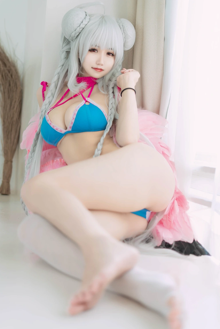 小仓千代《舰长图包 可畏泳装》主题写真：20张全套美图