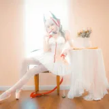 瓜希酱《明日方舟 w芭蕾》主题写真：15张全套美图