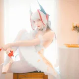 瓜希酱《明日方舟 w芭蕾》主题写真：15张全套美图