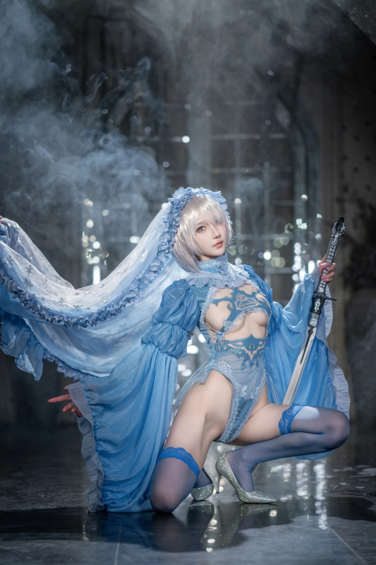 阿包也是兔娘《冰雪2B》主题写真：42张全套美图