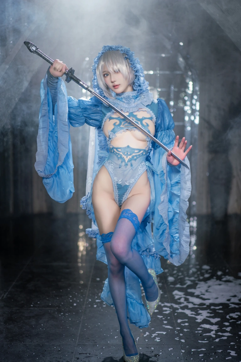 阿包也是兔娘《冰雪2B》主题写真：42张全套美图