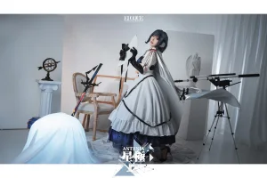 面饼仙儿《星极》主题写真：32张全套美图