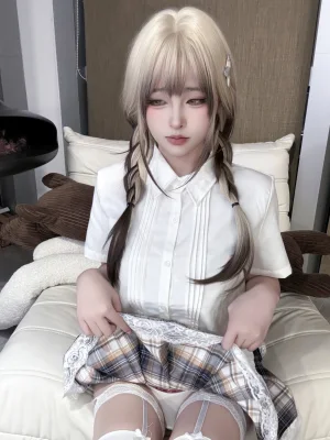 清水由乃《白衫碎影》主题写真：55张全套美图，含1个视频