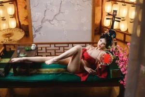 蜜汁猫裘《唐宫夜宴》主题写真：61张全套美图，含1个视频