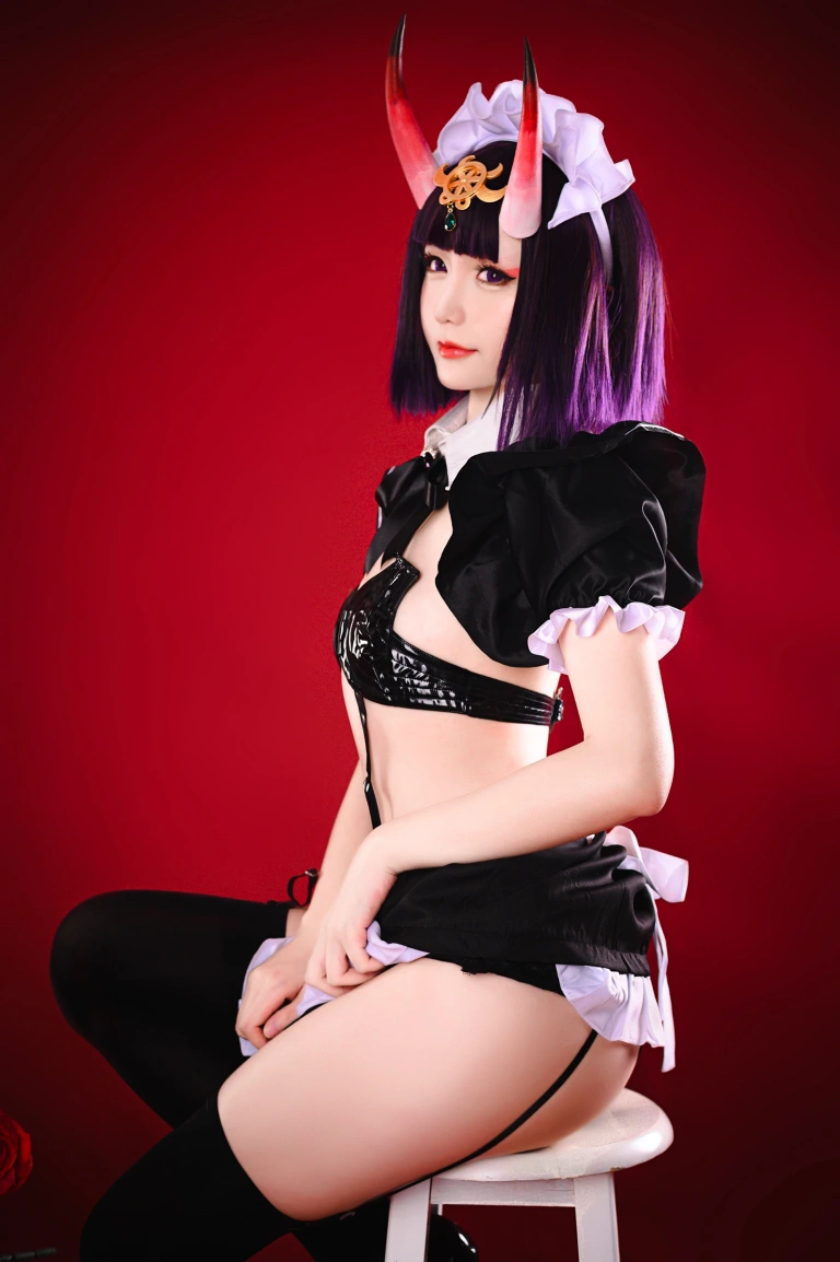 星之迟迟《《星之彼方》 酒吞女仆》主题写真：20张全套美图