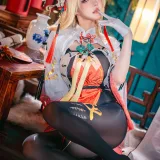 阿包也是兔娘《交错战线 咎瓦尤斯》主题写真：28张全套美图，含2个视频