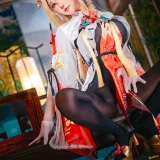 阿包也是兔娘《交错战线 咎瓦尤斯》主题写真：28张全套美图，含2个视频