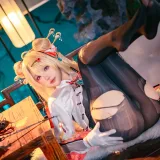 阿包也是兔娘《交错战线 咎瓦尤斯》主题写真：28张全套美图，含2个视频