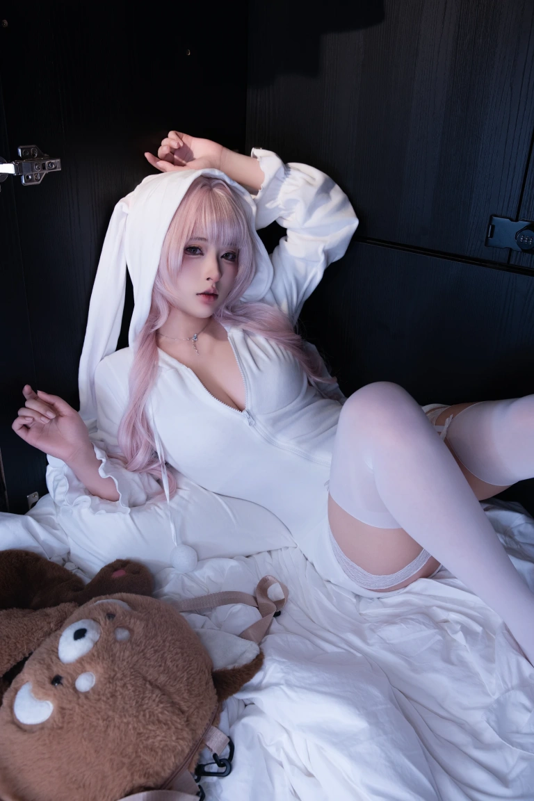 清水由乃《衣柜里的兔子》主题写真：71张全套美图，含1个视频
