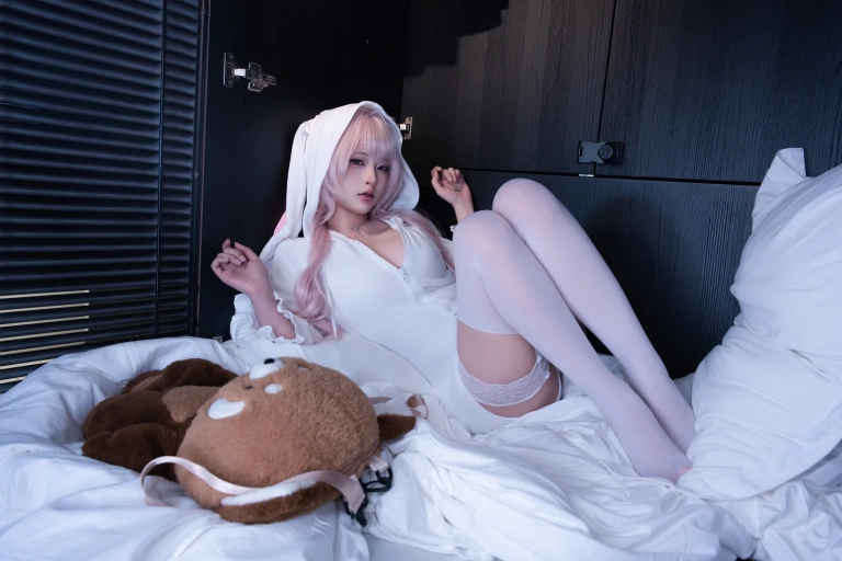 清水由乃《衣柜里的兔子》主题写真：71张全套美图，含1个视频