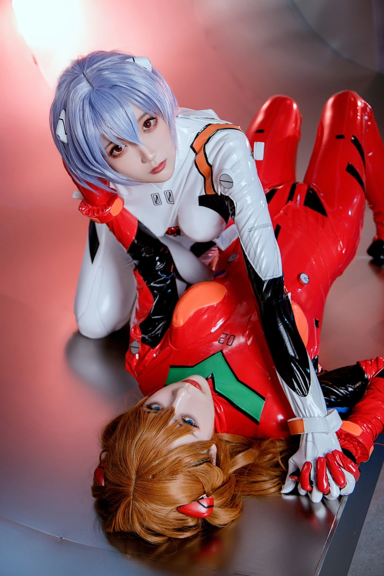 瓜希酱&Momoko葵葵《EVA 双厨狂喜版》主题写真：62张全套美图