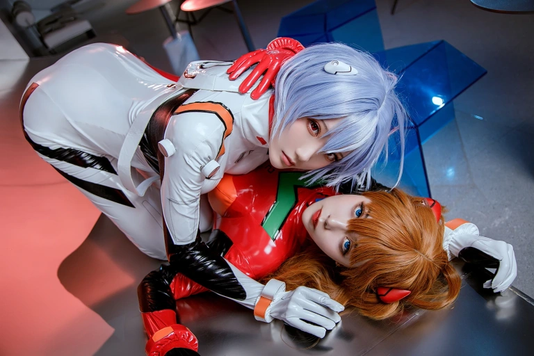 瓜希酱&Momoko葵葵《EVA 双厨狂喜版》主题写真：62张全套美图