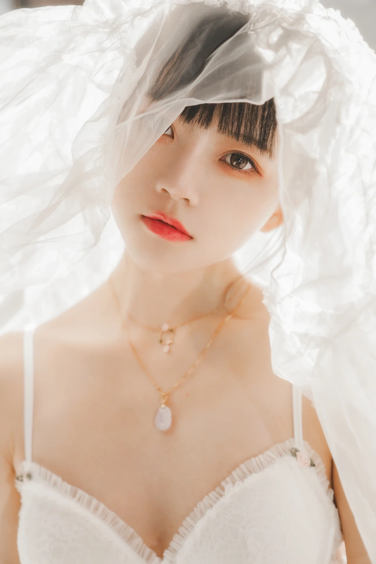 桜桃喵《白纱糖02》主题写真：35张全套美图