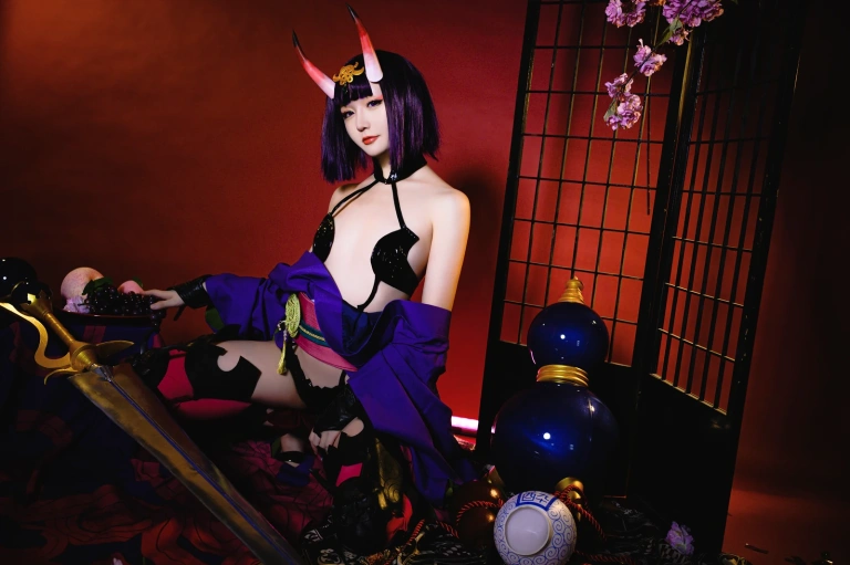 星之迟迟《《星之彼方》 酒吞原皮》主题写真：20张全套美图
